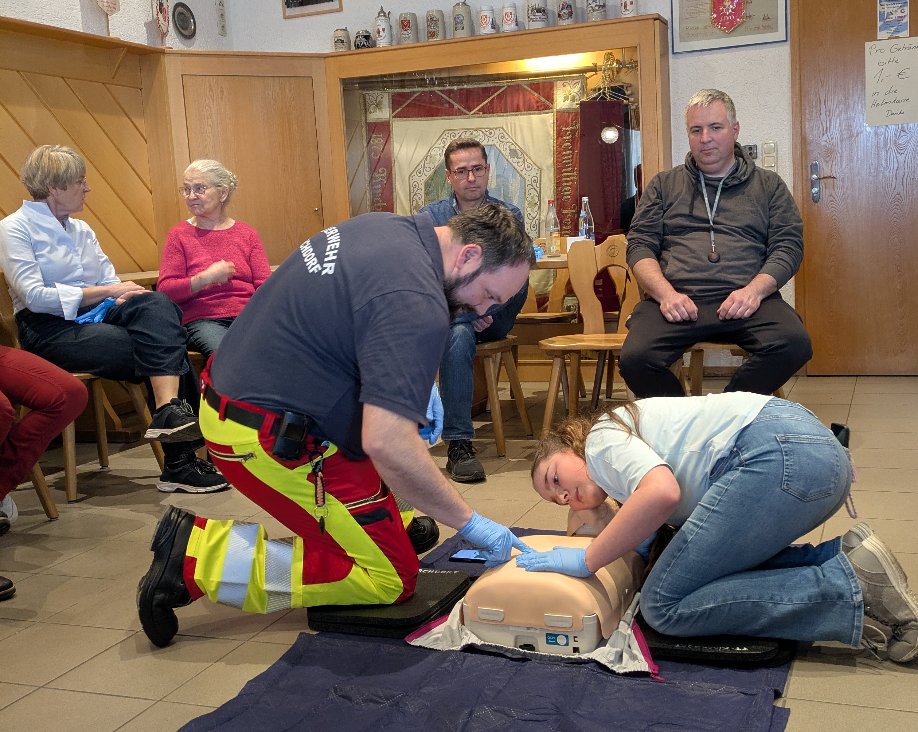 Erste Hilfe_AED (2).jpg